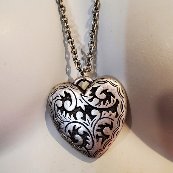 Vintage 90s Gothic Heart Pendant Chain Necklace - Picture 1 of 3